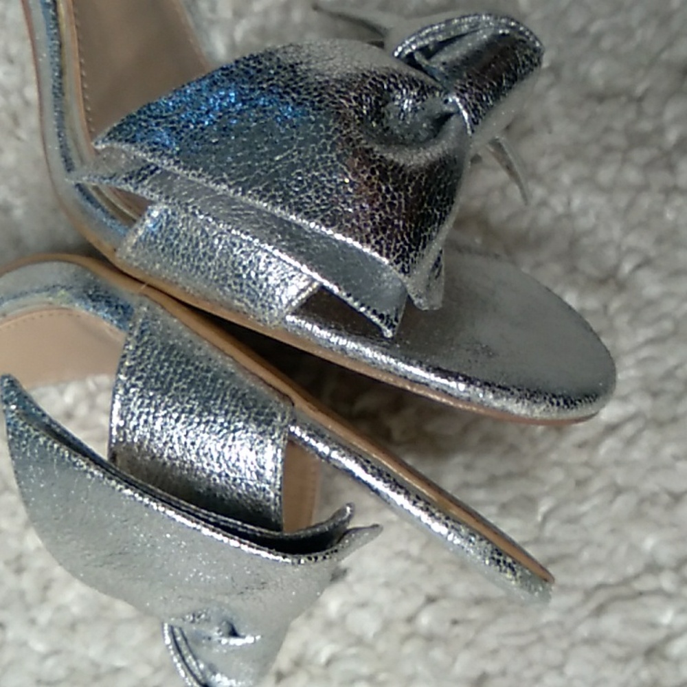 ASOS Mettalic/foil bow heels size 10.5 - Picture 13 of 16